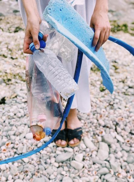 Cleaning Up The Planet: One Plastic Bag At A Time | Naturally Ideal